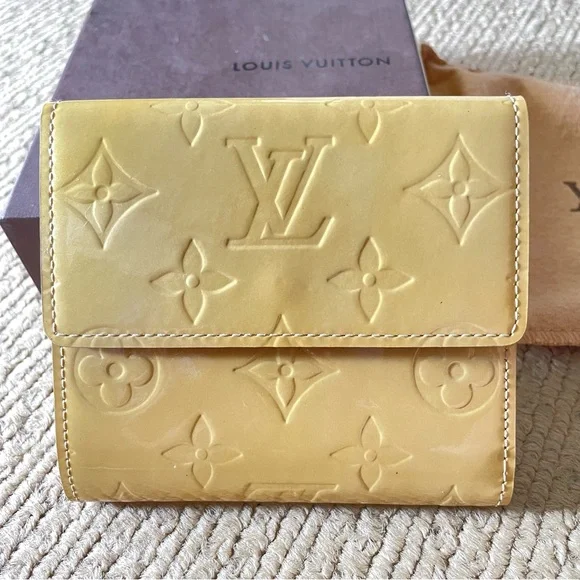 Louis Vuitton Porte Monnaie Bi-fold Wallet M91167 Monogram Vernis Beige